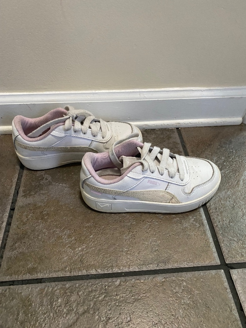 Puma kids tennis shoes